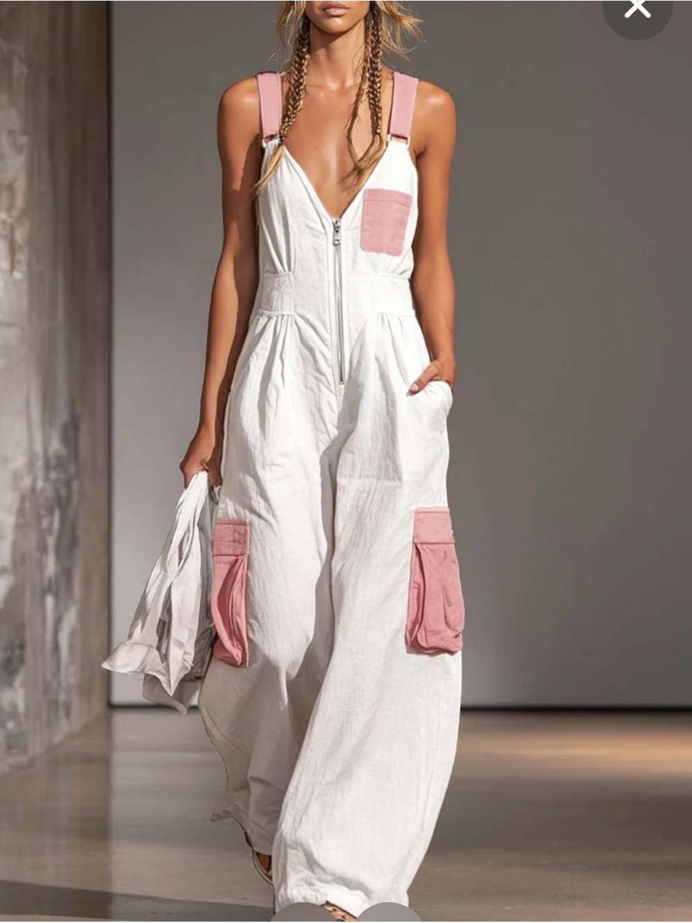 Color-blocked Wide-strap Sleeveless
Multi-pocket Jumpsuit - White / XS